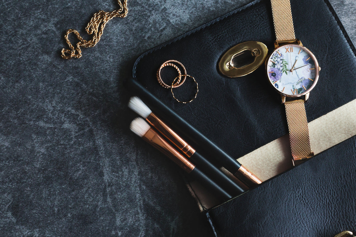 ✨ Elevate Your Style with Timeless Jewelry & Modern Fashion